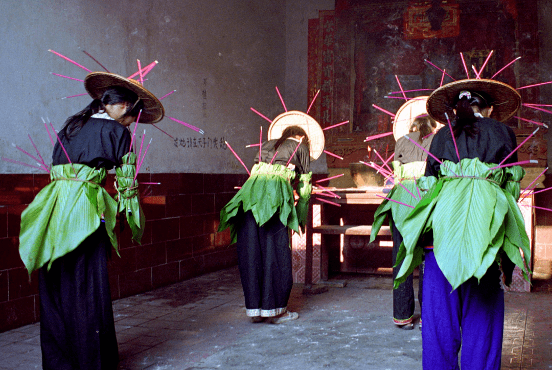 蓝田瑶族服饰图片