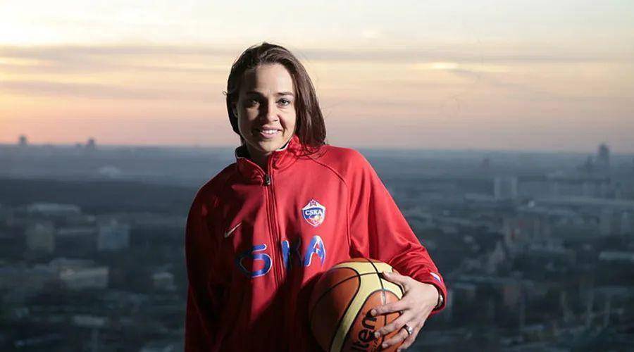 贝基·哈蒙:美国叛徒,怎么又神气了起来_王牌_俄罗斯_1