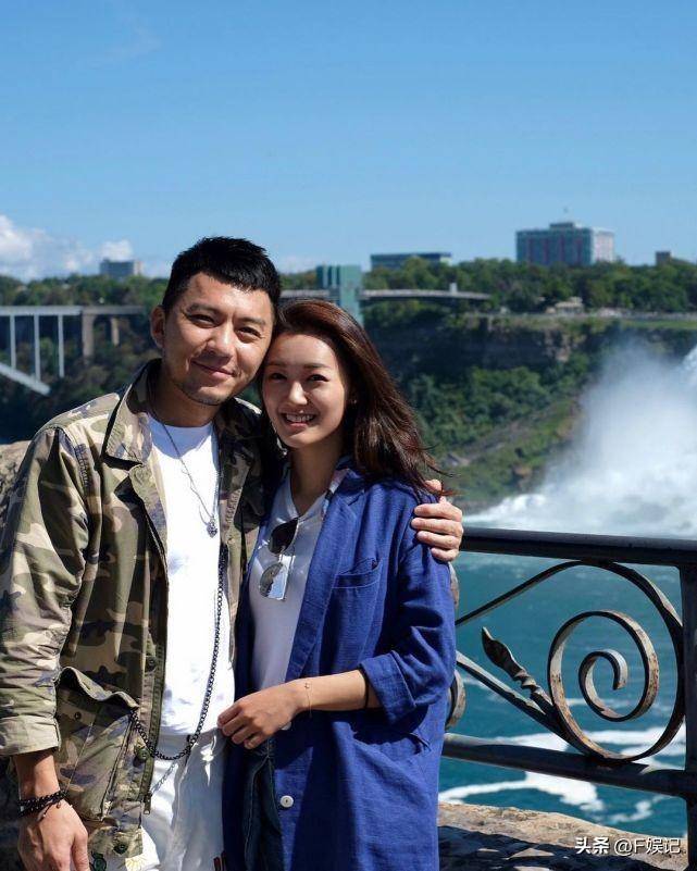 袁伟豪晒求婚现场照向太太张宝儿表白 庆祝两人求婚3周年纪念日_妻子