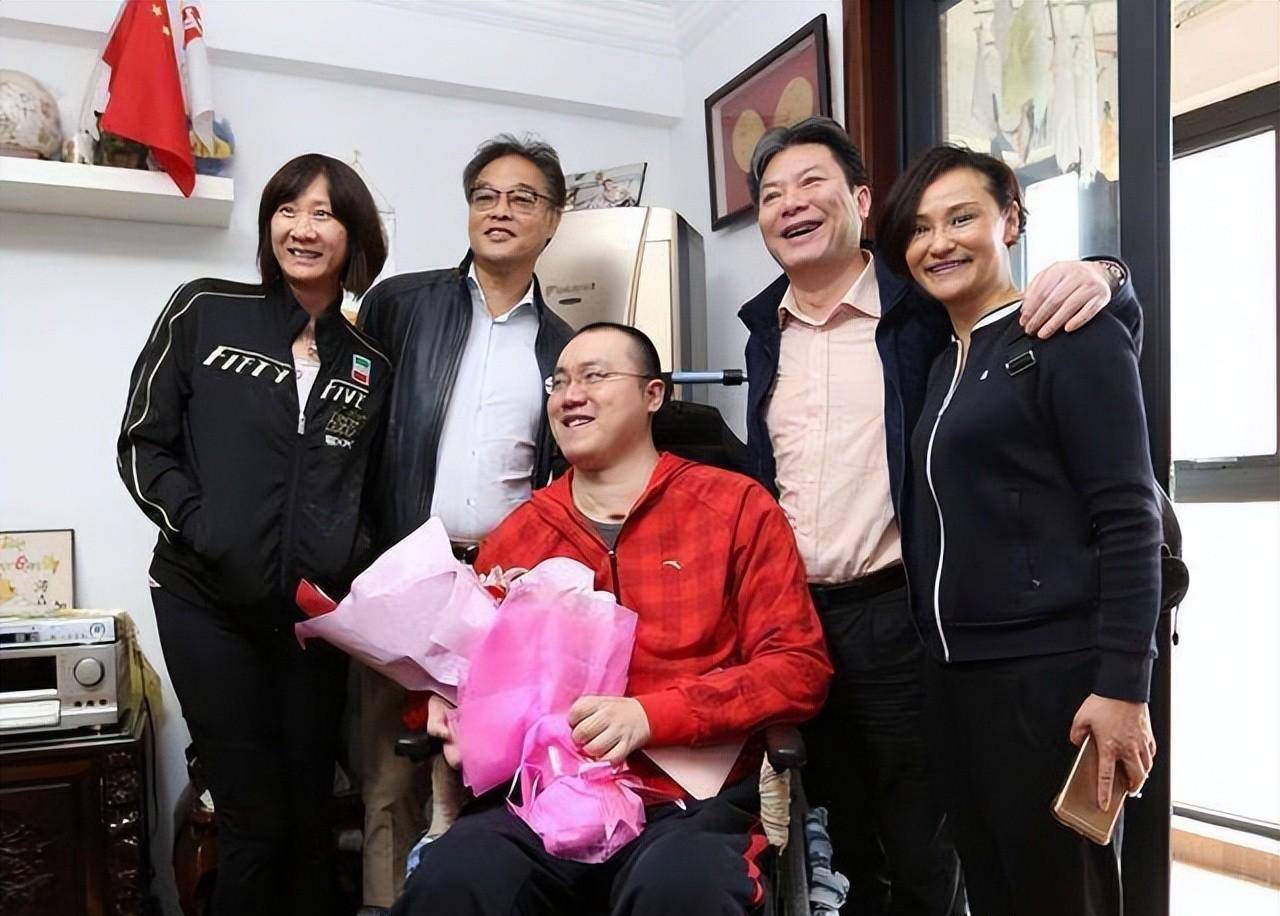 著名体育解说员苏东,他的解说很有激情,他的前妻高敏,终获幸福_工作