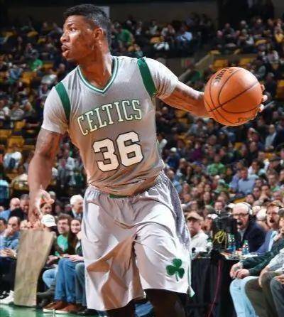 狎雉驯童勇士城市版球衣曝光直播吧10月31日讯 nba各队下赛季的勇士衣