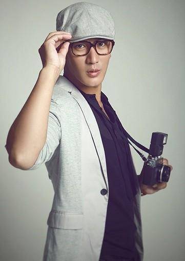 比赛出道之后,蒲巴甲唱歌,出专辑,之后转型当演员.