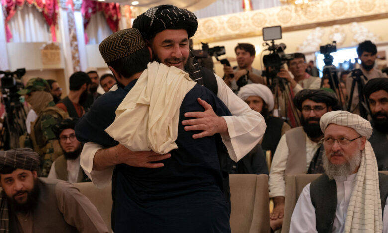 塔利班上台后首次与美国换囚 本·拉登的毒贩获释返回阿富汗_拜登证实