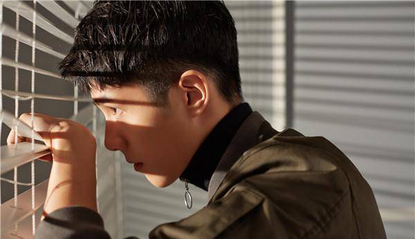 帅气逼人的五大90后男明星,个个清新俊逸,谁是你心中的男神?