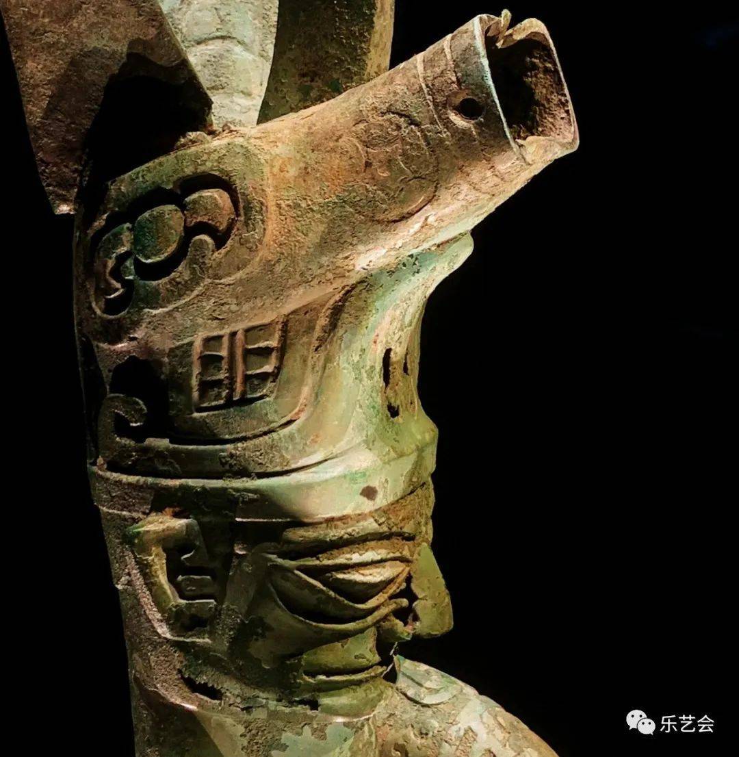 中国古玩 三星堆 青銅人物像 銅製 銅器 骨董品 時代品 美術品 青銅器 「青銅立人像」 中国工芸