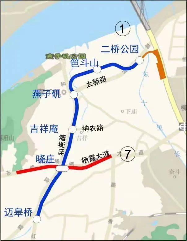 和燕路过江通道位于南京长江大桥和长江二桥之间,距离上游的长江大桥