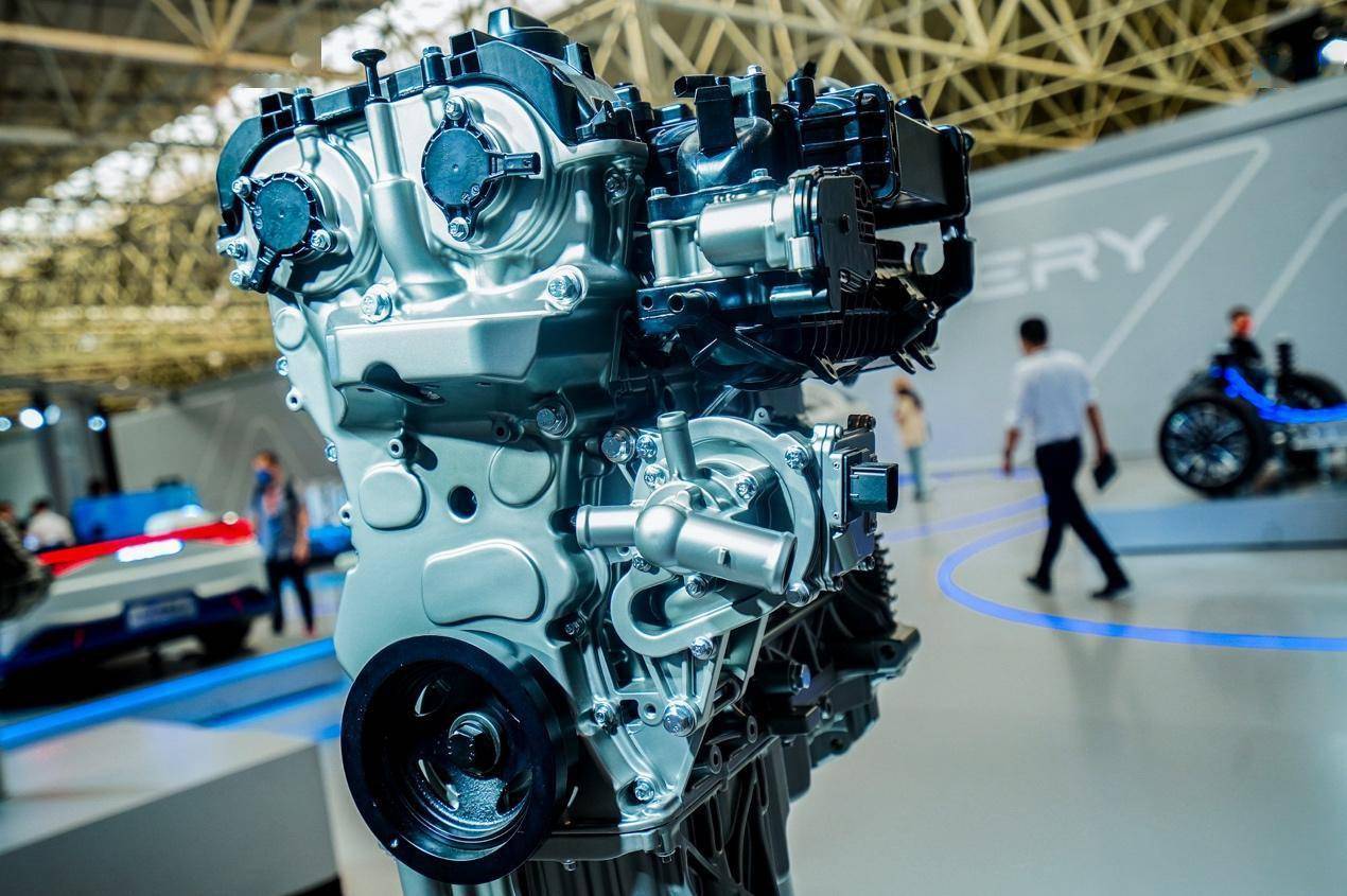 鲲鹏动力-九合一电驱 涵盖了燃油、混动、纯电以及氢动力等多种能源形式。鲲鹏1.5t发动机 雄狮科技则