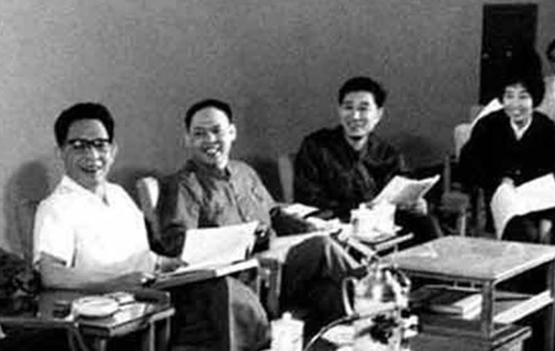 他曾担任上海市革委会副主任,1976年对抗工作组,被开除党籍_国柱_四人帮_王秀珍