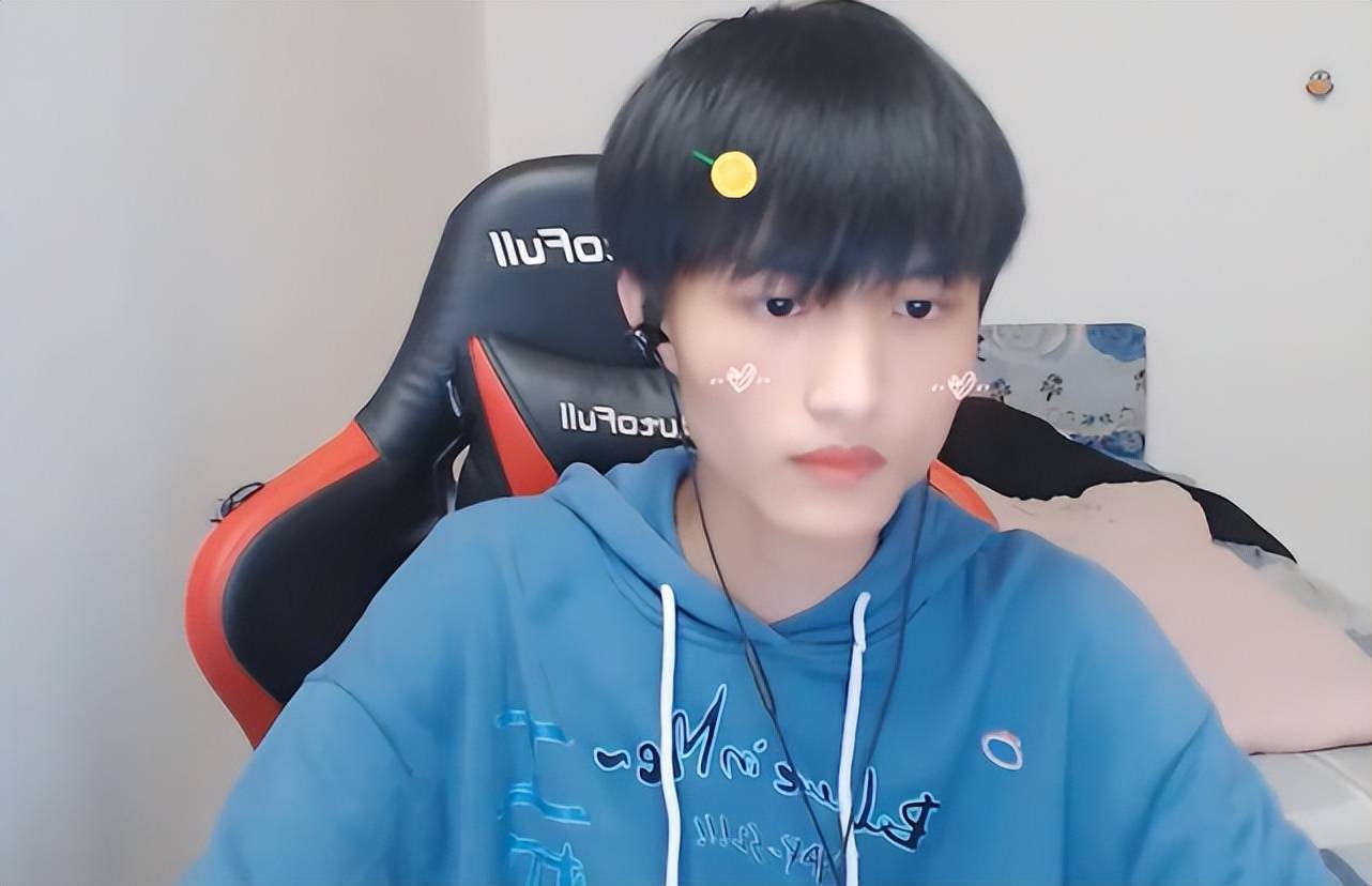 北枫玩现版本奇亚娜,一套技能还秒不掉ad,伤害低的离谱_英雄联盟_强度