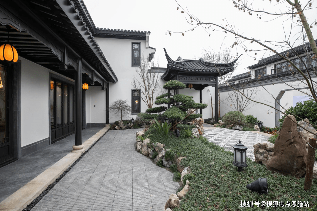 也可经西环高架转苏震桃公路直通乌镇大道1小时直达项目,规