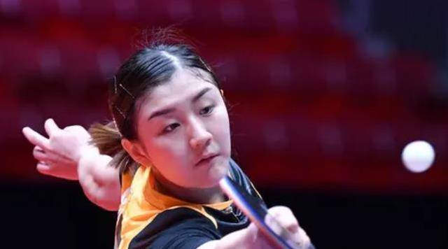 陈梦再次负于朱雨玲,无缘四强,而比陈梦小一岁的朱雨玲在半决赛击败