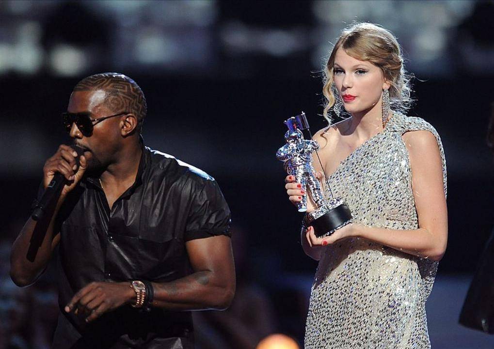 世界级流行天后,第一个开始为音乐买单的歌手,曾被诟病虚伪恶毒