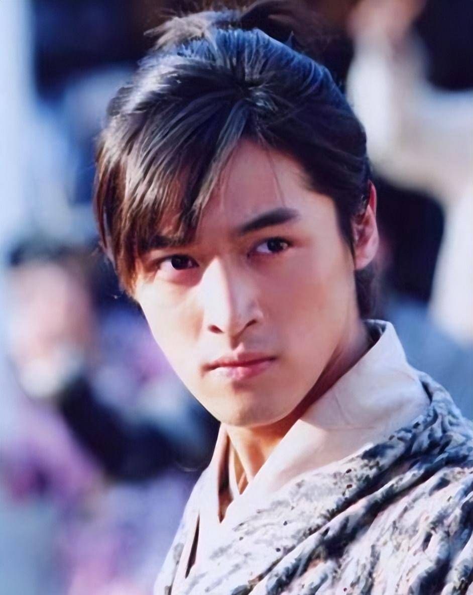 胡歌生日写真状态绝佳!