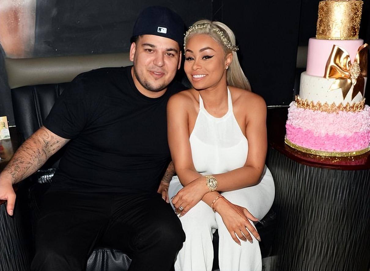 和前任撕x抢女儿,姐妹恐为他赔7亿_查娜_詹娜_tyga