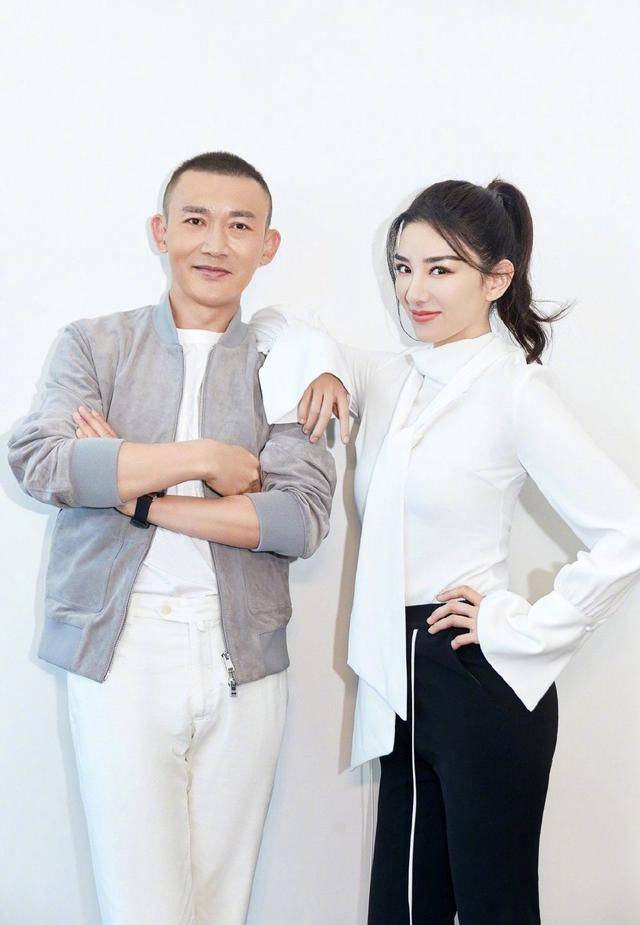 时隔20年黄奕与聂远再次合影:有些人,迟一点遇见,反而更合适_感情