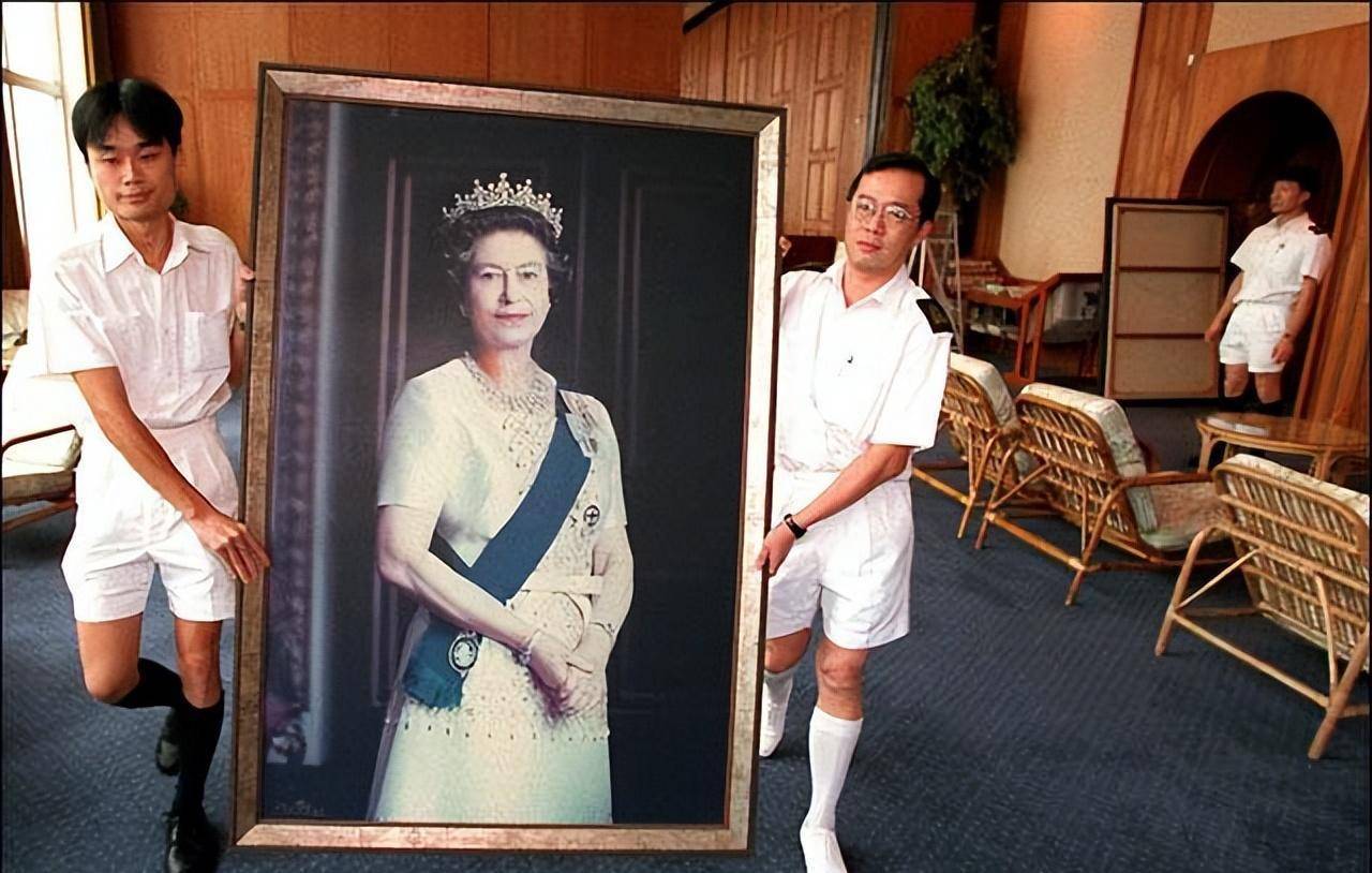 香港整整45年到处都是英女王头像,需要给罗家英一点时间_英国_人民