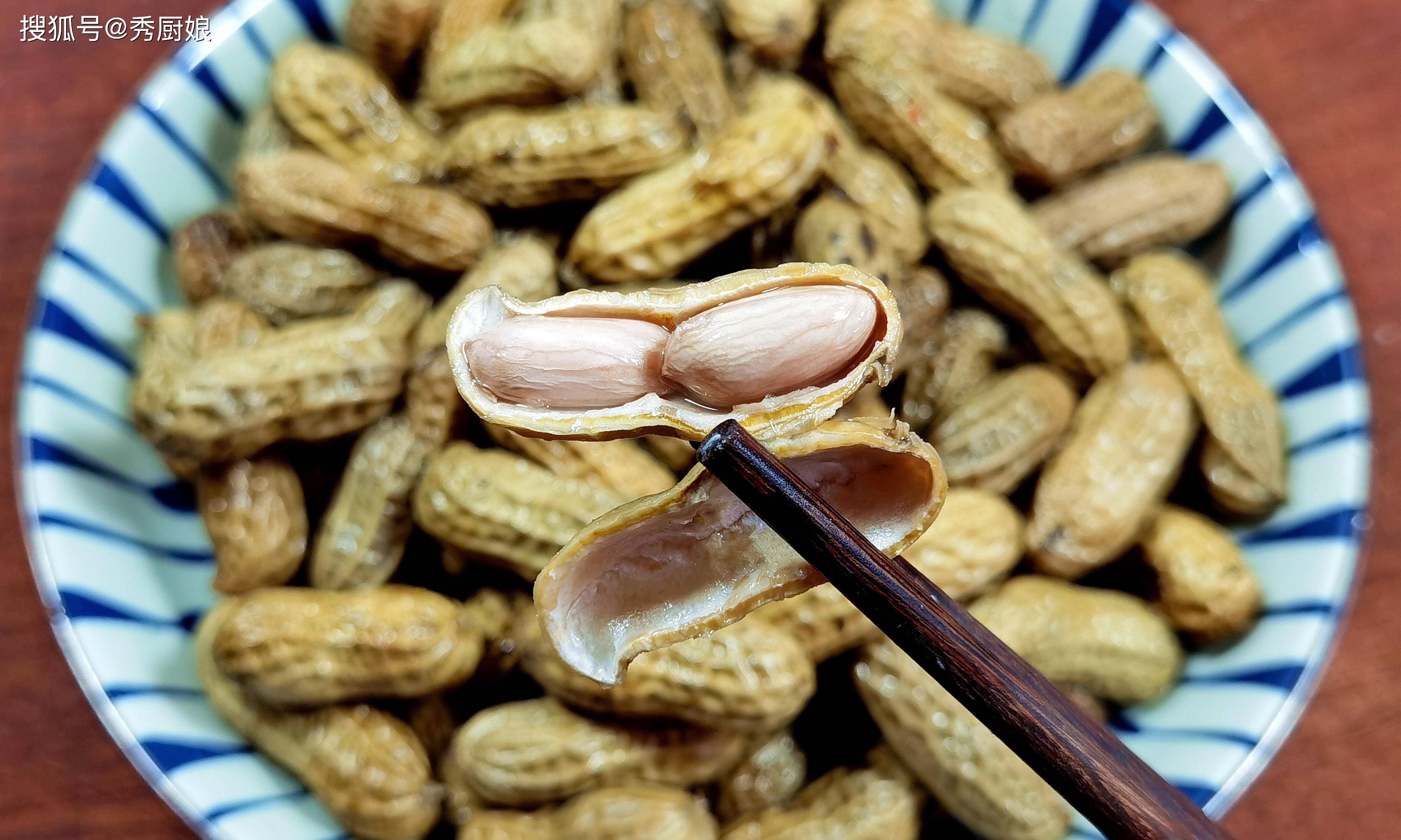 是新鲜的花生大量上市的时节,而鲜花生最经典的吃法就是"水煮花生"了!