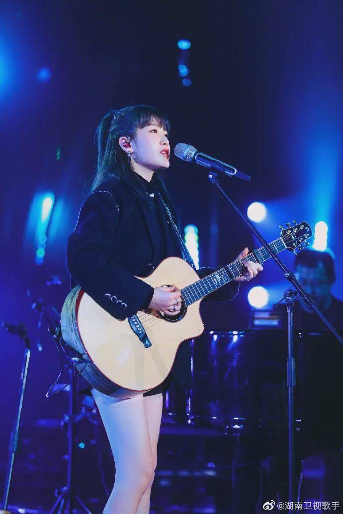 追了5期《歌手》,这个不飙高音的95后最让人惊喜_秦凡淇_创作_音乐