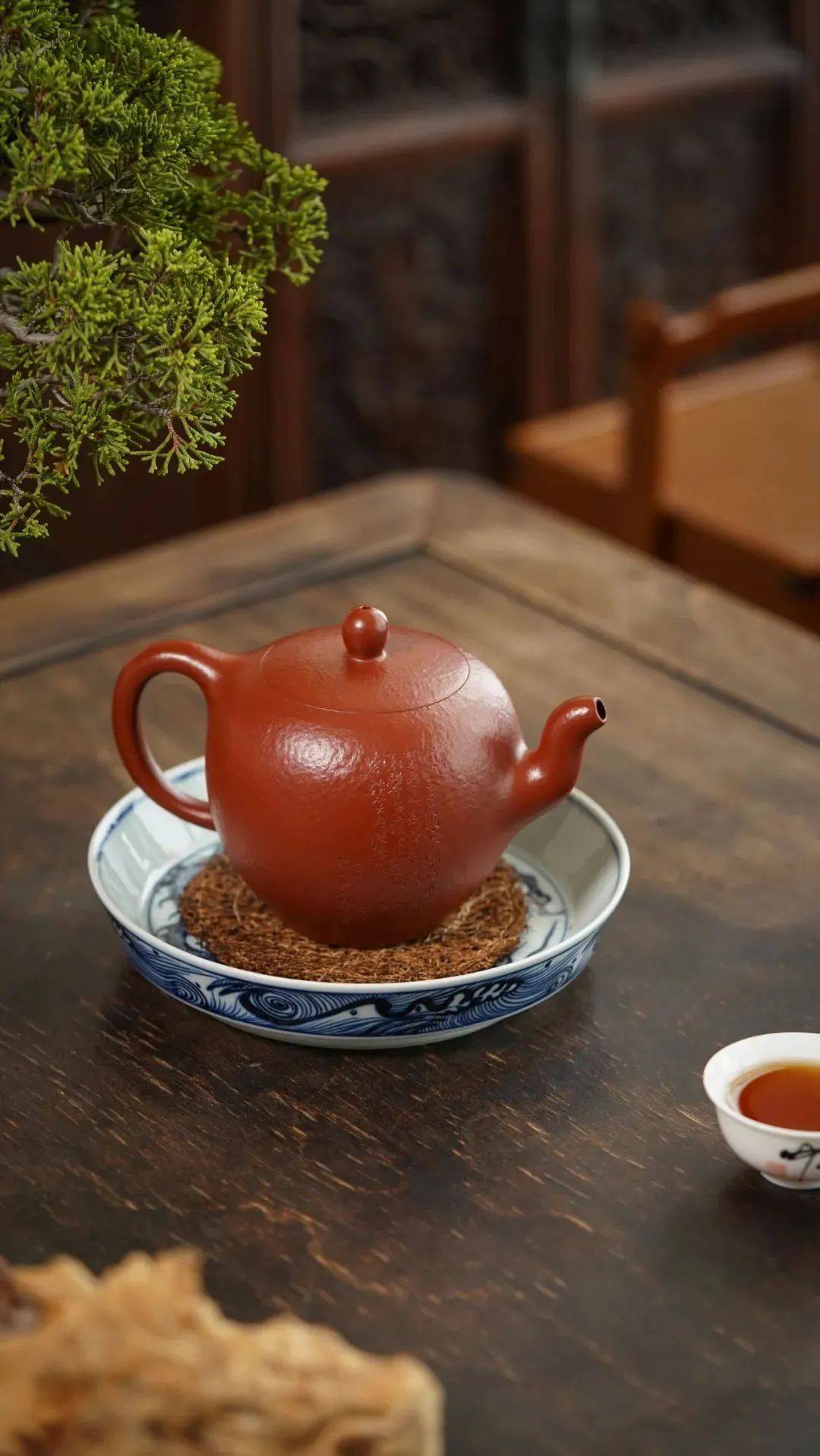 乔掌柜紫砂宜兴:青年陶艺家【田玲】,"朱泥女神",特色粗砂_艺术_作品