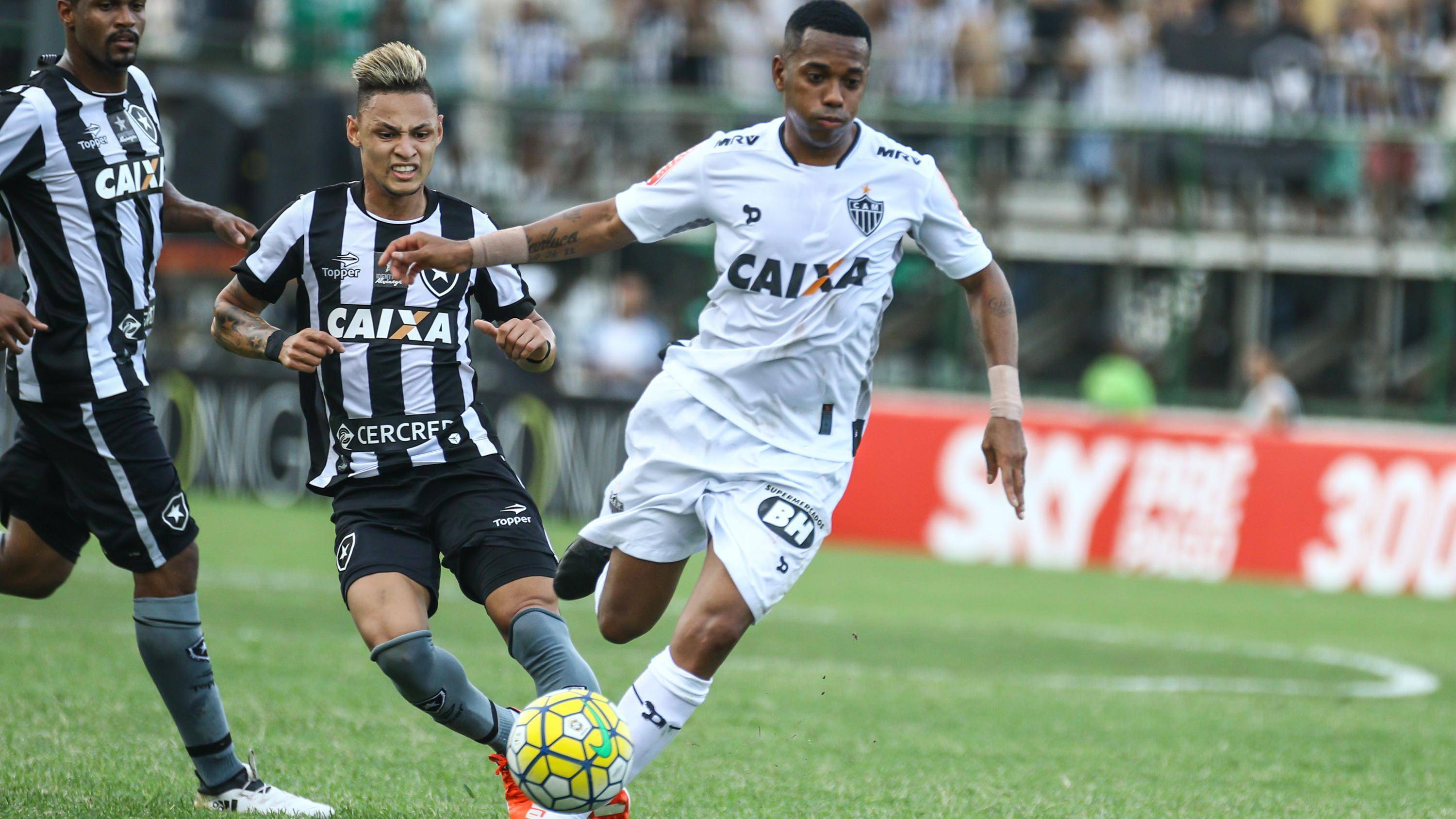 周三:001科里蒂巴vs塞阿拉,002米内罗竞技vs帕尔梅拉斯_防守_比赛