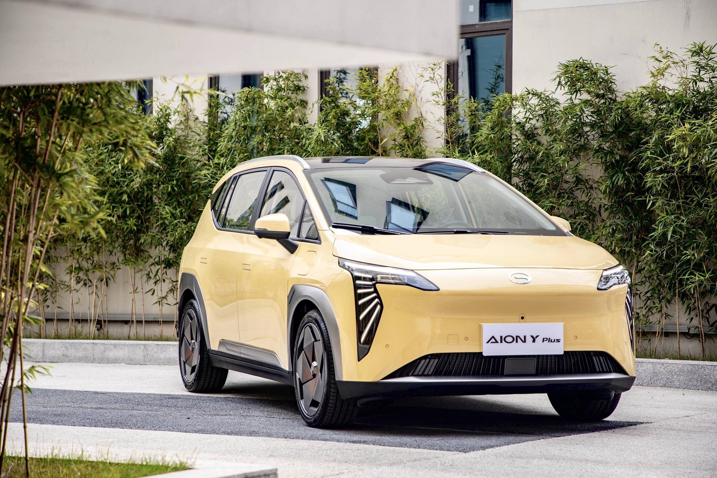 广汽埃安aion y plus正式上市!动力更猛,售价13.