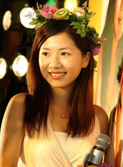 侯湘婷:维京唱片的弃子,不会逢迎,专辑夭折抑郁,嫁捷安特长孙