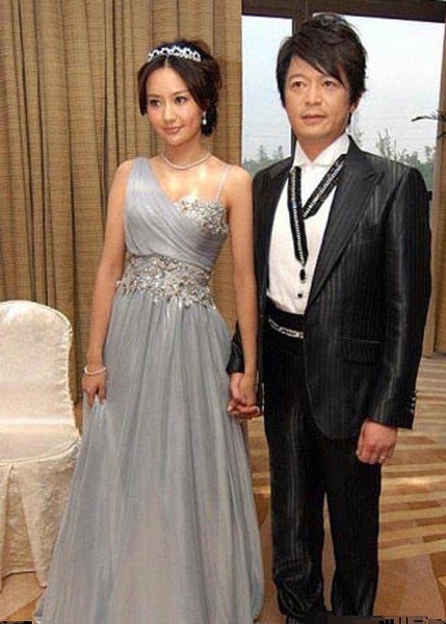 张国立本想让她当儿媳妇,可惜儿子不争气,她最后嫁给豪门总裁_韩雨芹