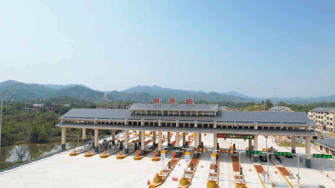 公路,投入使用后,大广高速南康至龙南段通行能力由原来的双向4车道