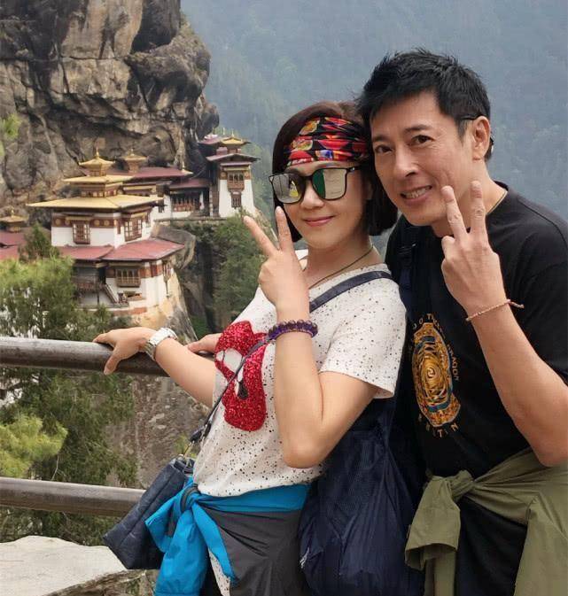 果不其然,之后吕颂贤遇到了他的真命天女麦景婷.
