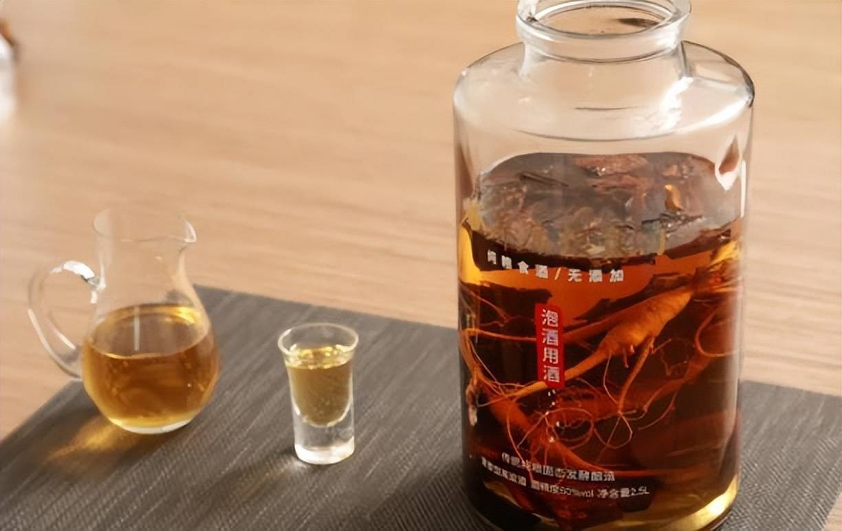 药酒大比拼:劲酒和椰岛鹿龟酒究竟有何不同?且看行家怎么说_姜大爷_酒都_口感