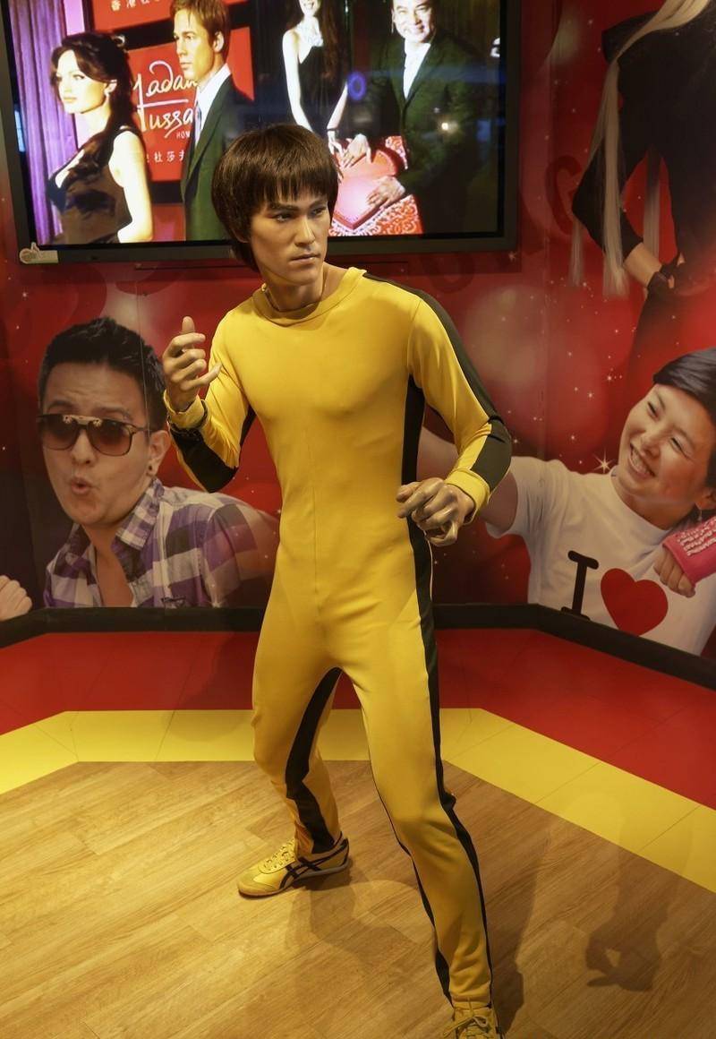 李小龙蜡像琳达曾言,李小龙一直认为自己还有很长的路要走,他还有更多