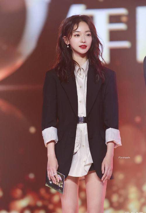 吴谨言:谨言不慎行,爆红又遇冷!