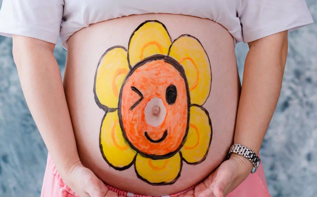 甜言蜜语尽在腹中肚皮彩绘把爱画出来