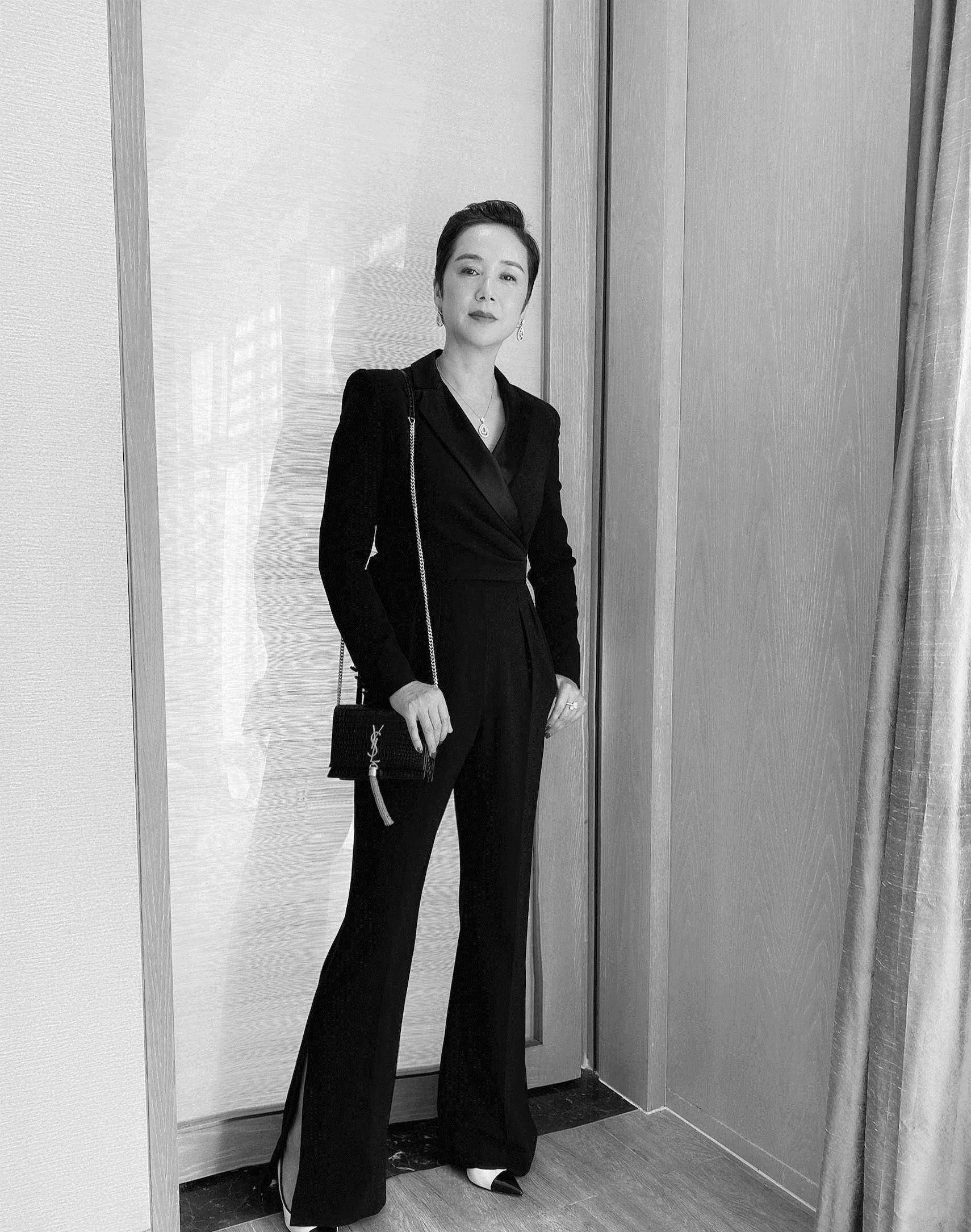 明星潜水规则杨澜和蒋雯丽的简单介绍