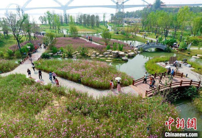 湖北襄阳凤林古渡生态公园开园 古河道风貌重现