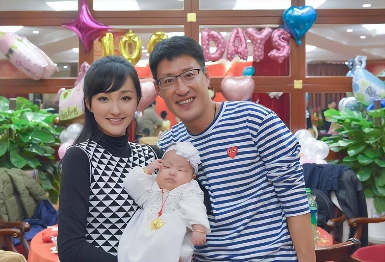 于震:前妻方柏霓怒骂"家暴男",二婚后却被现任妻子辛月宠成宝_观众们