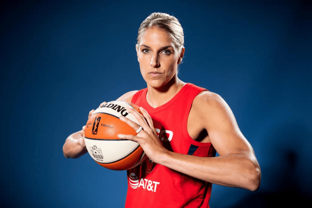 目前在wnba联盟效力的十大美女_美国女篮在世界杯已经30连胜_赛季