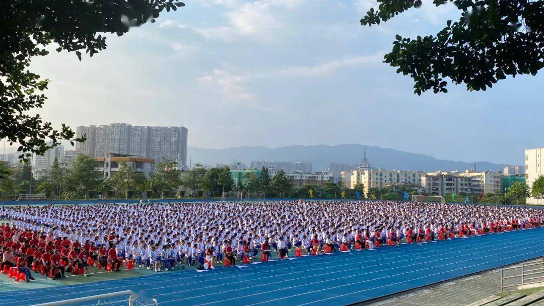 非凡十年·看佛冈丨教育事业阔步向前