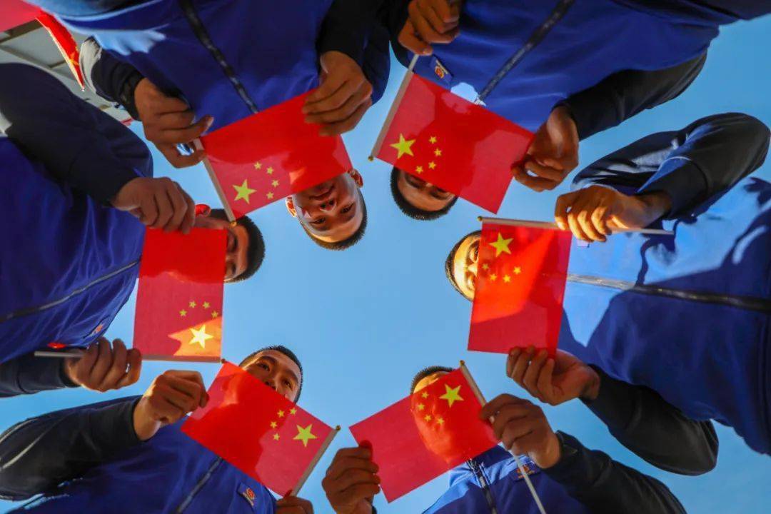 欢度国庆_全体_指战员