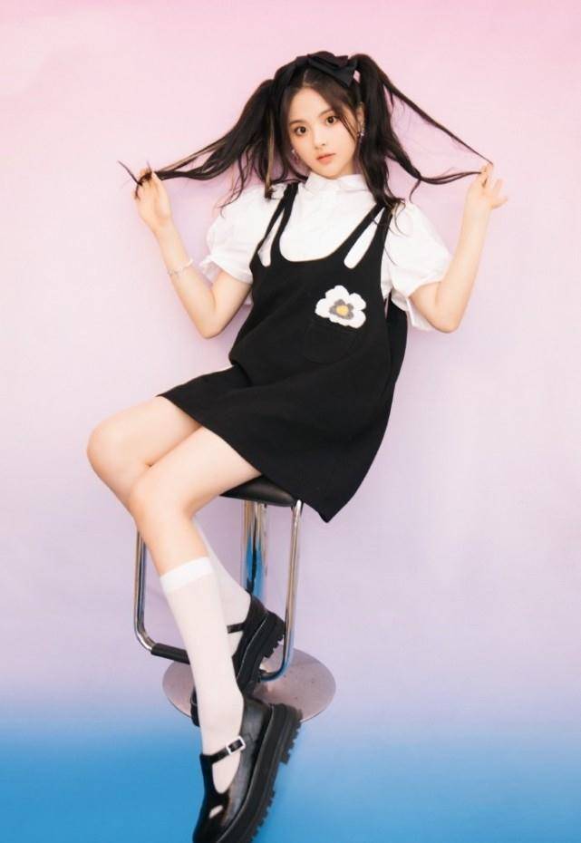 黑色_火箭少女_款式