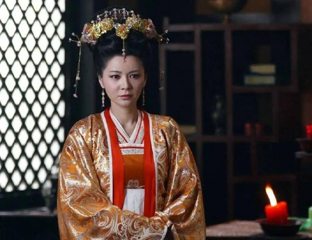 历史上叫丽华的三位女子,最后都嫁给了皇帝_张丽华_刘秀_阴丽华