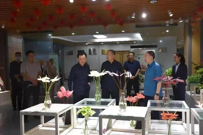 大事!万达集团董事长王健林来鄢陵了_建业_农业_项目