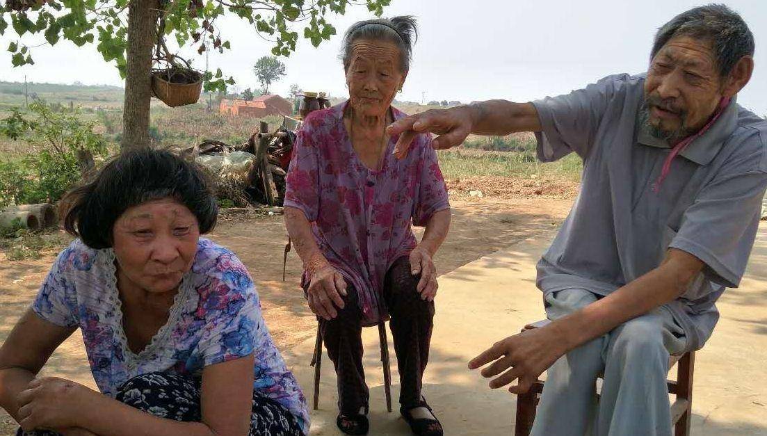 近亲结婚生下3个"猴娃"的陈秀英,50年从未出村,现在过得如何_孩子