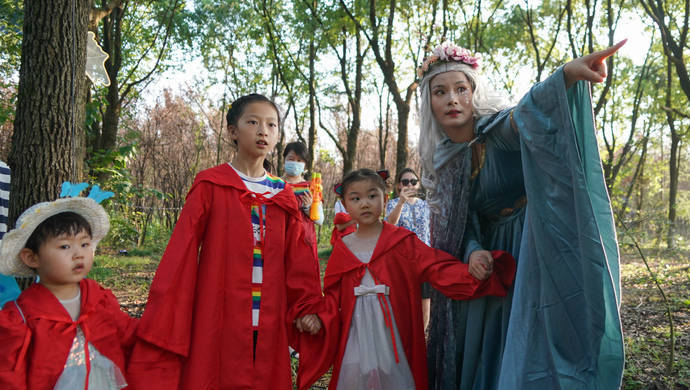上海首个“森林里的沉浸式剧本杀”启动，引众多市民游客打卡