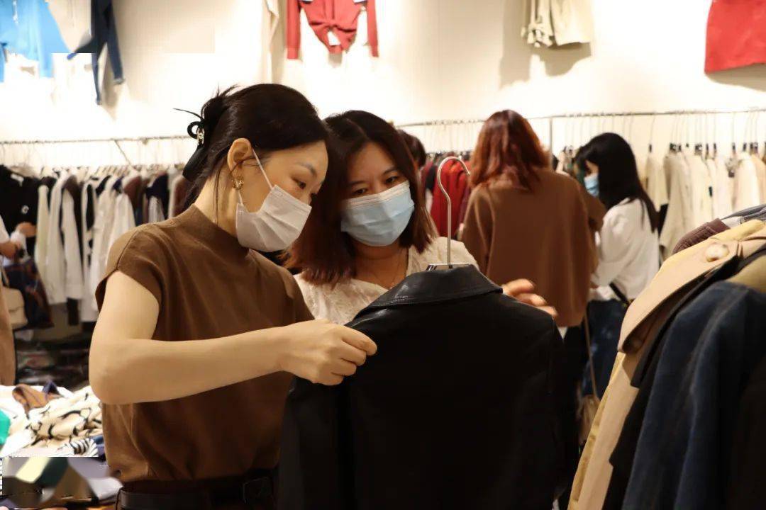 国庆假期,虎门服装买买买!_客流_消费者_商贸