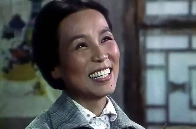 老戏骨吴云芳87岁生日多张照片曝光年轻时面相苦如今却很慈祥_角色