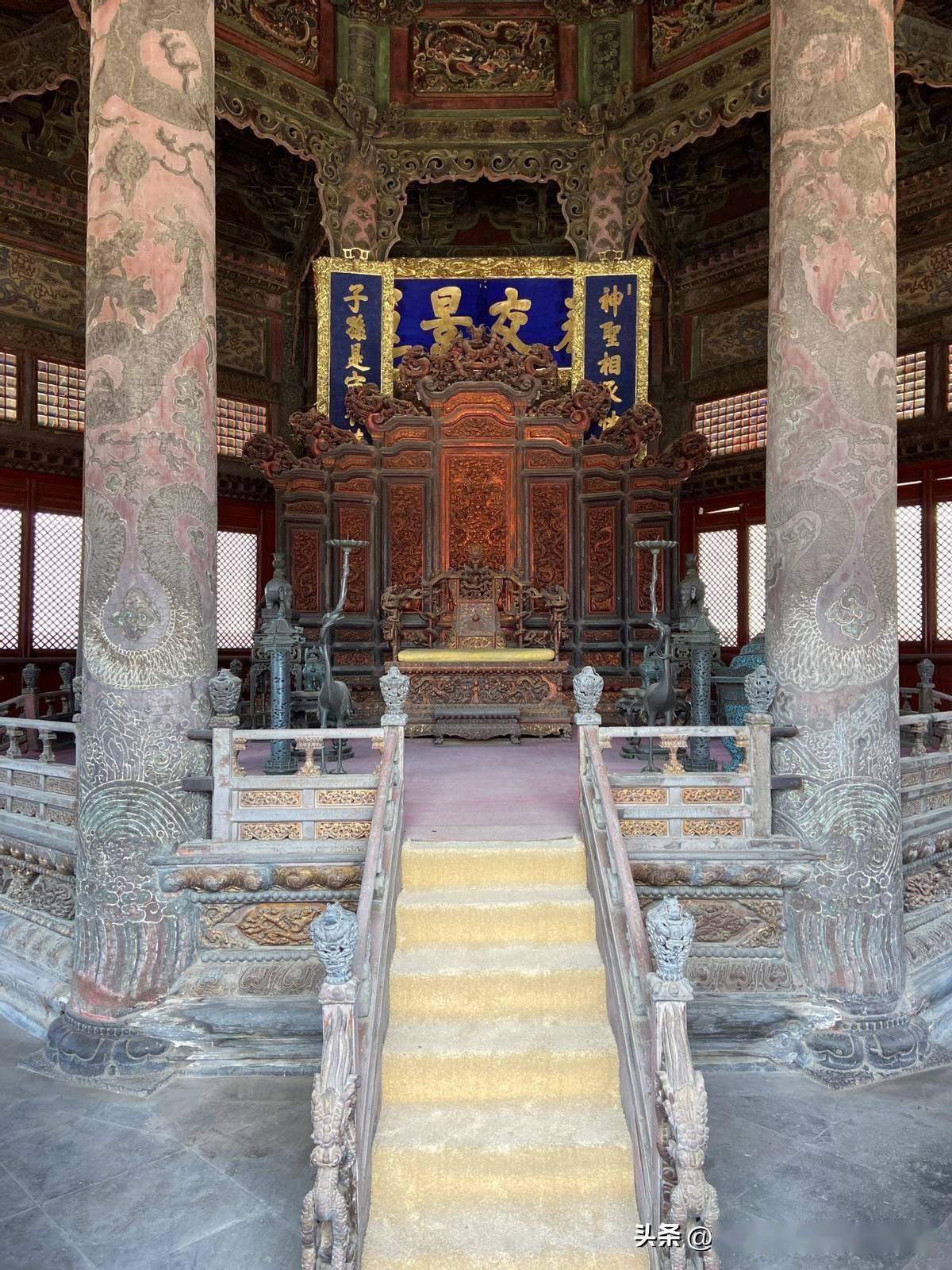 沈阳故宫:主要建筑的内景,都与乾隆有关_皇太极_大政殿_崇政殿