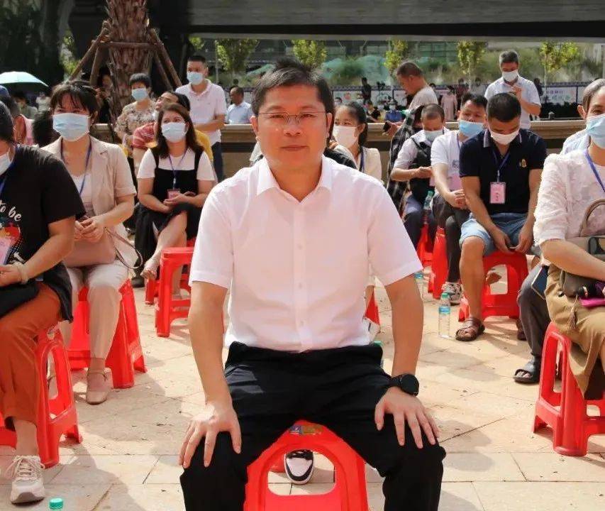 赣州市南康区:继恒大城968户交付后,恒大江湾今日又完成960户交付!