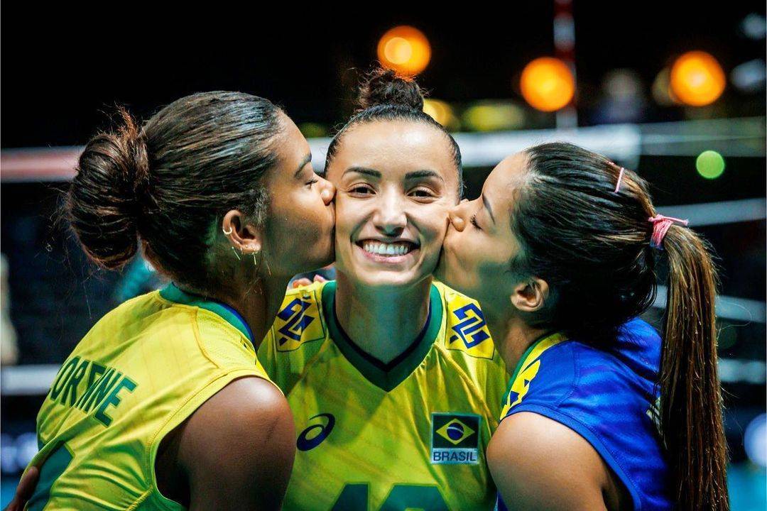 加比!巴西女排大队长艳福不浅哦~_谢拉_洛伦内_party