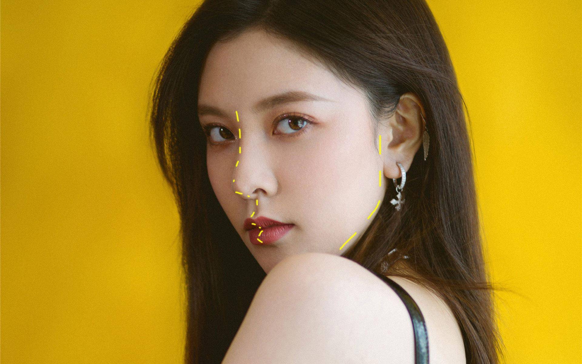 长发能够修饰她的脸型(短发会让脸长更明显一些)但是宋妍霏的下巴偏